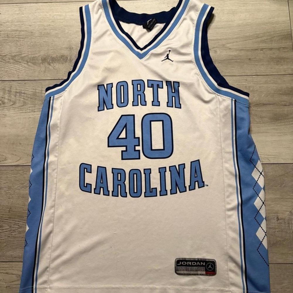 north carolina Jordan basketball jersey Size L Men